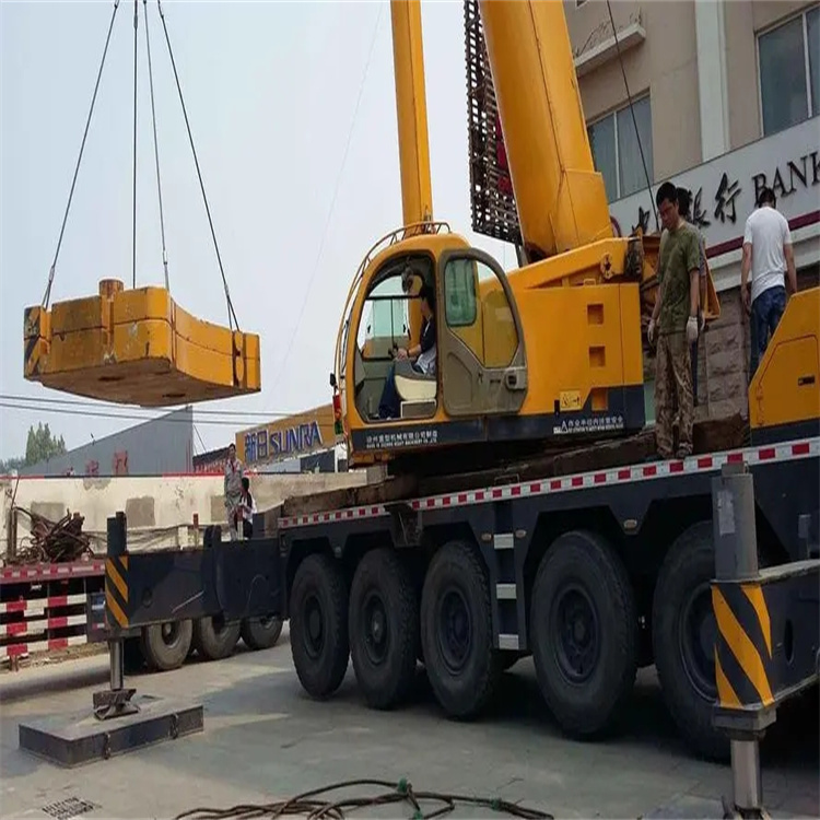 木里当地吊车出租|机器吊装|75吨|工厂搬迁服务